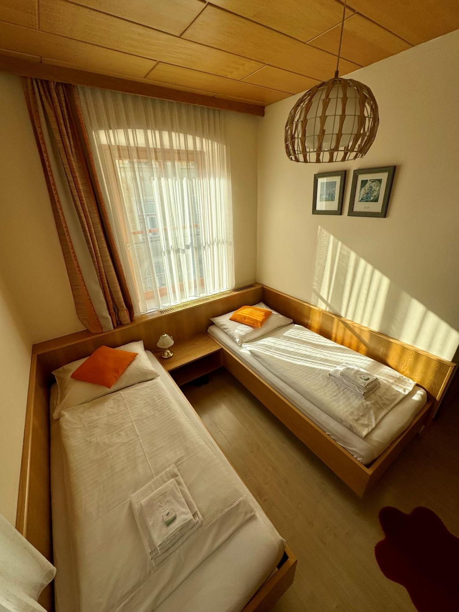 Hotel Die Traube Admont Ngoại thất bức ảnh